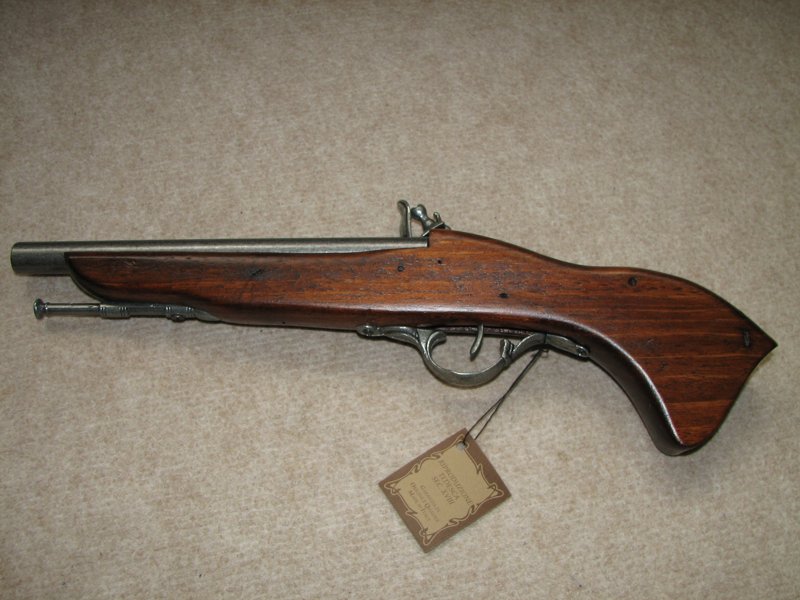 foto k�esadlov� pistole